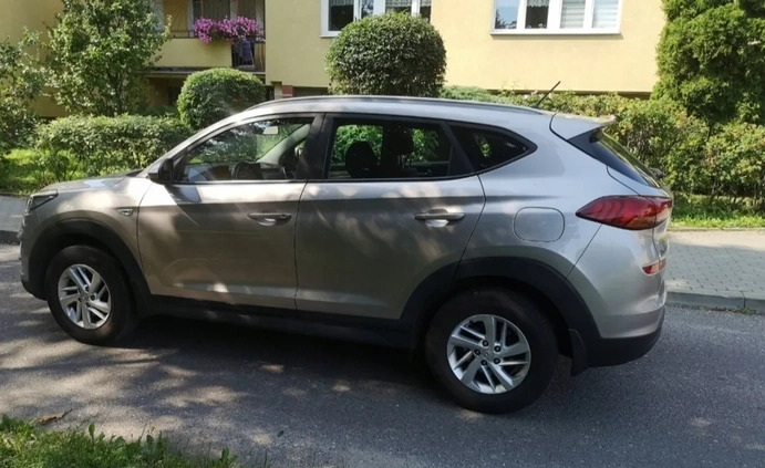 Hyundai Tucson cena 92700 przebieg: 28100, rok produkcji 2020 z Bełchatów małe 121